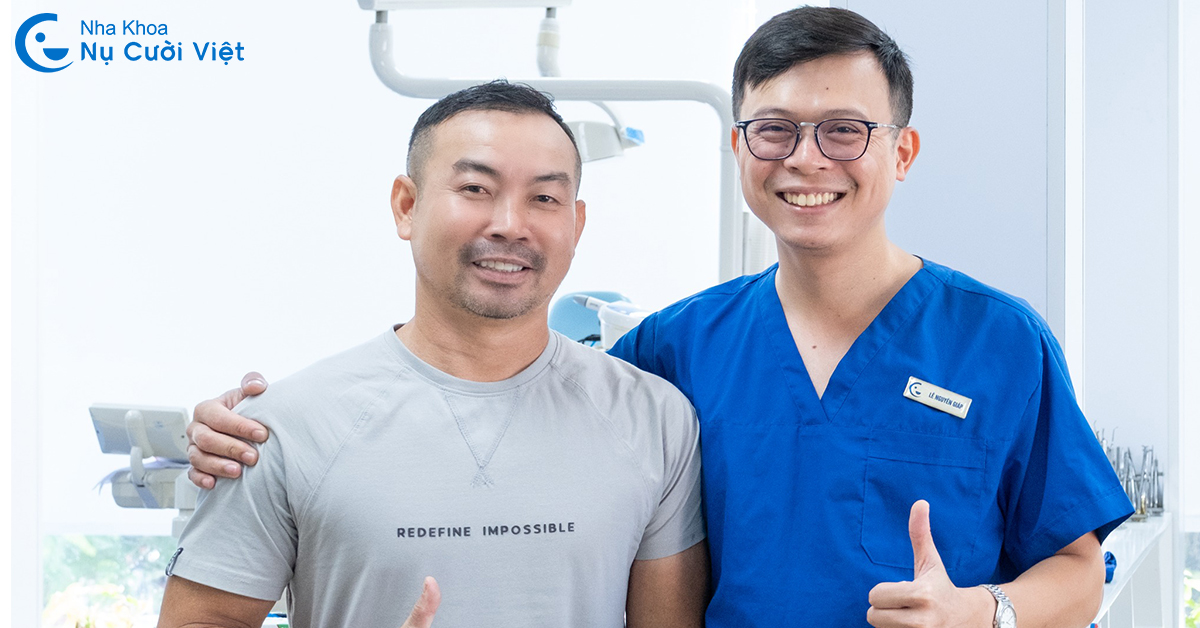 khách hàng Việt kiều đến nụ cười việt làm răng