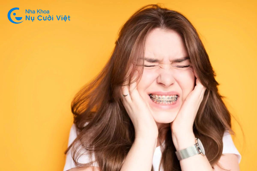Nụ Cười Việt - Niềng răng có đau không? Cách để giảm đau khi niềng răng cực hiệu quả